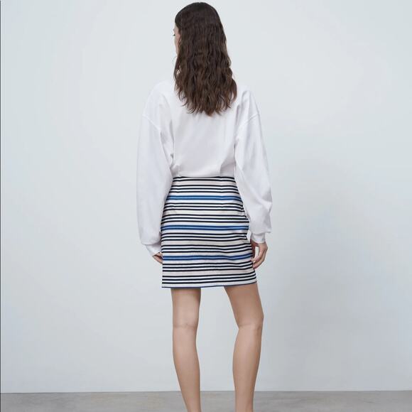 Zara CONTRAST DRESS WITH CUT-OUT DETAIL - Picture 12 of 15